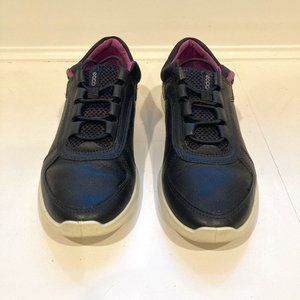 Ecco Women's Black Leather and Knit Toggle Sneakers - US Size 5